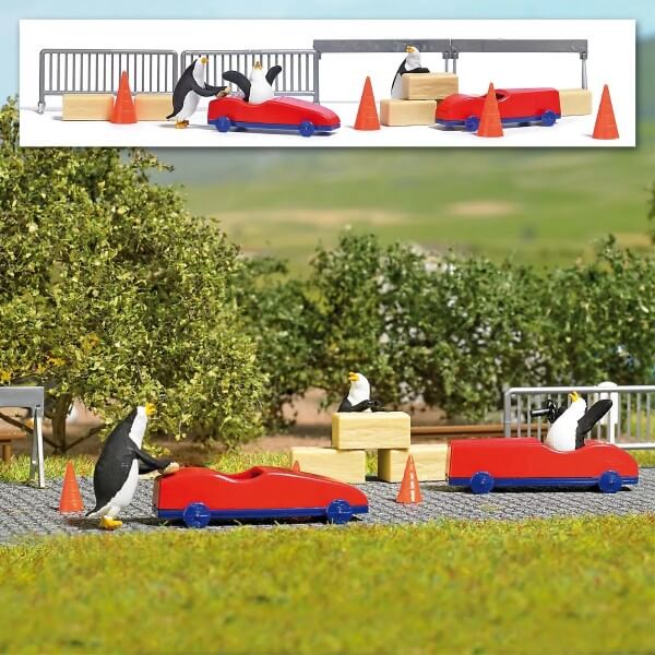 Busch 7924 Action Set Pinguine Seifenkistenrennen