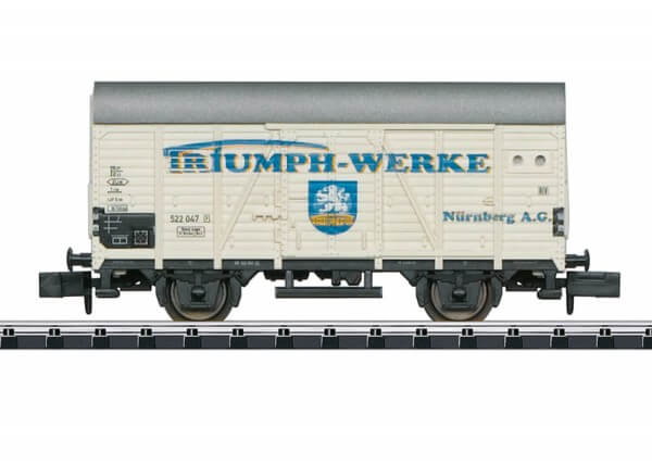 Minitrix 15398 Spur N Gedeckter Güterwagen der DB Aufschrift Triumpf-Werke