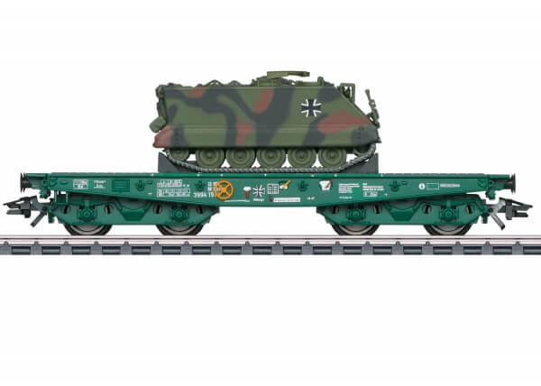 Märklin H0 48874 Schwerlast-Flachwagen Rlmmps der DB AG mit Mannschaftstransportpanzer M 113